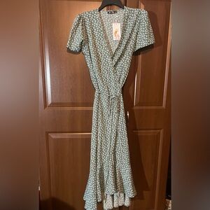 Pretty garden Wrap Dress. Never worn!